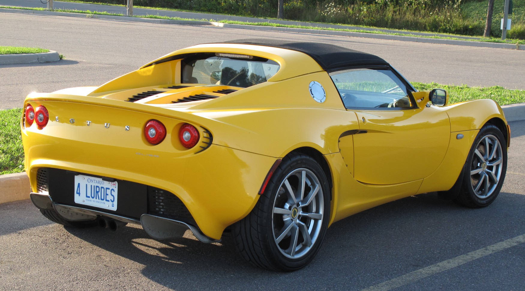 lotus elise 2009 rear quarter